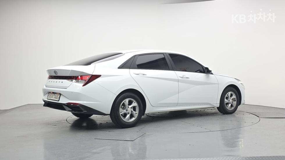 Hyundai Avante — miniaturë 2