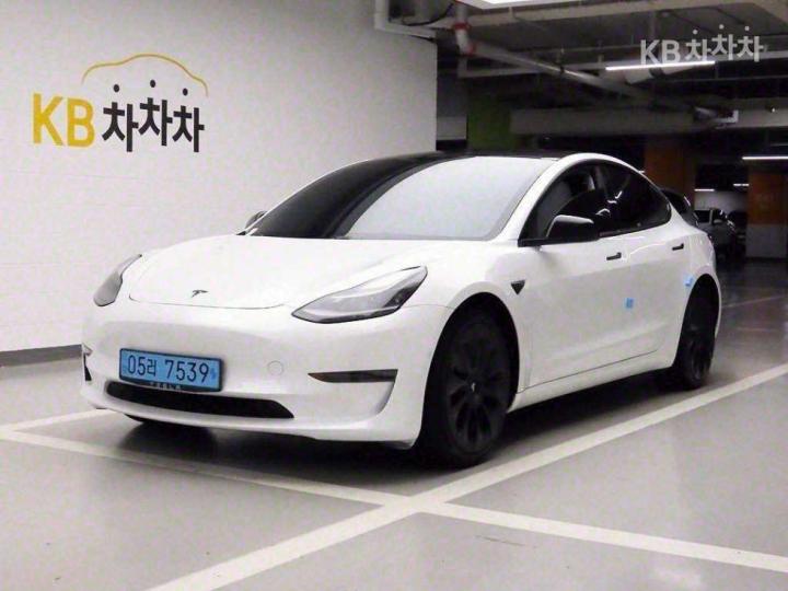 Tesla Model 3 Long Range