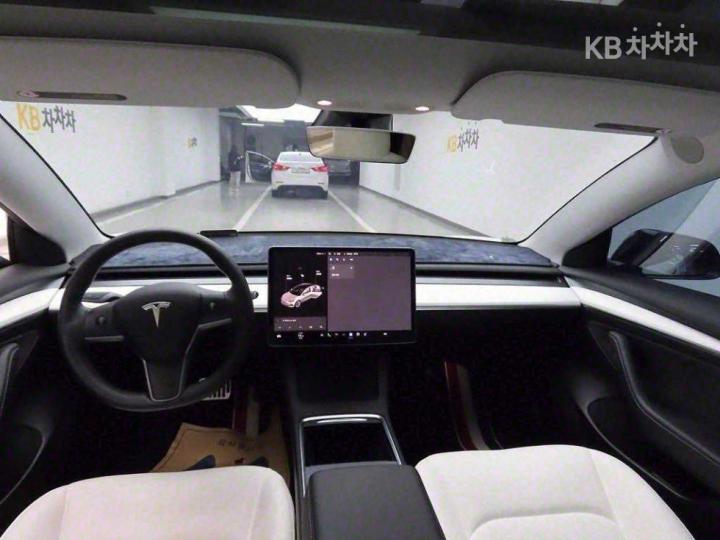 Tesla Model 3 Long Range 6