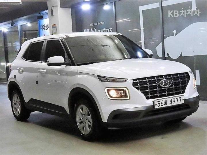 Hyundai Venue Gasoline 1.6 Modern