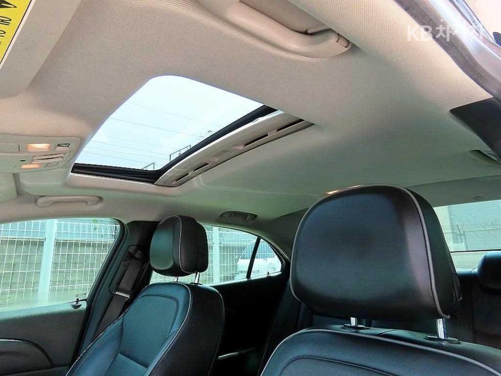 Chevrolet Malibu — miniaturë 18