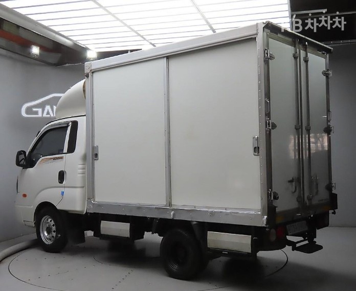 2016 - kia bongo iii
