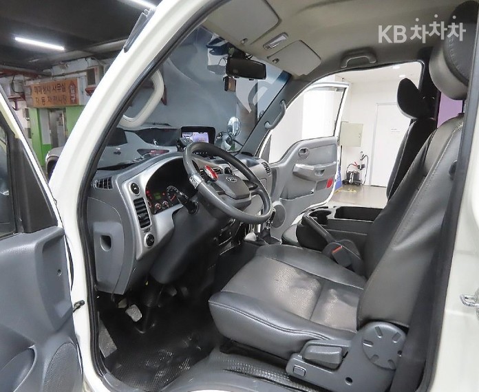 2016 - kia bongo iii