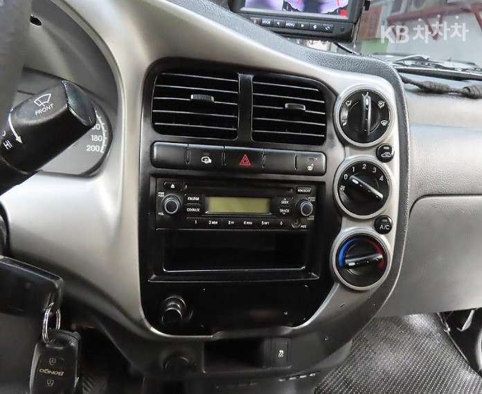 2016 - kia bongo iii