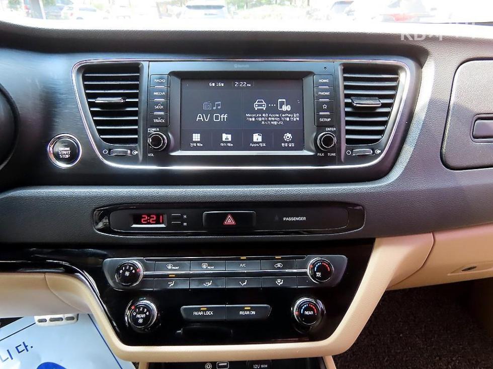 2019 - kia carnival