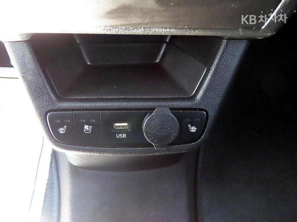 2023 - kia kia