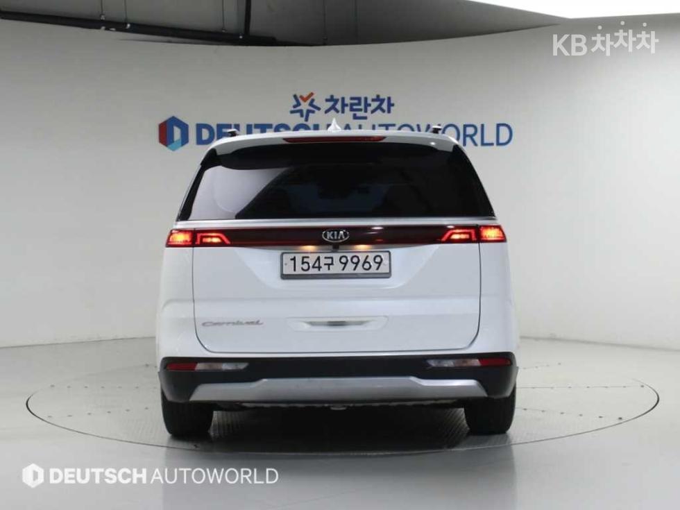 2021 - kia carnival
