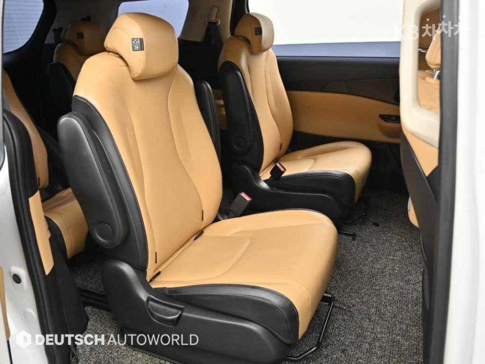 2021 - kia carnival