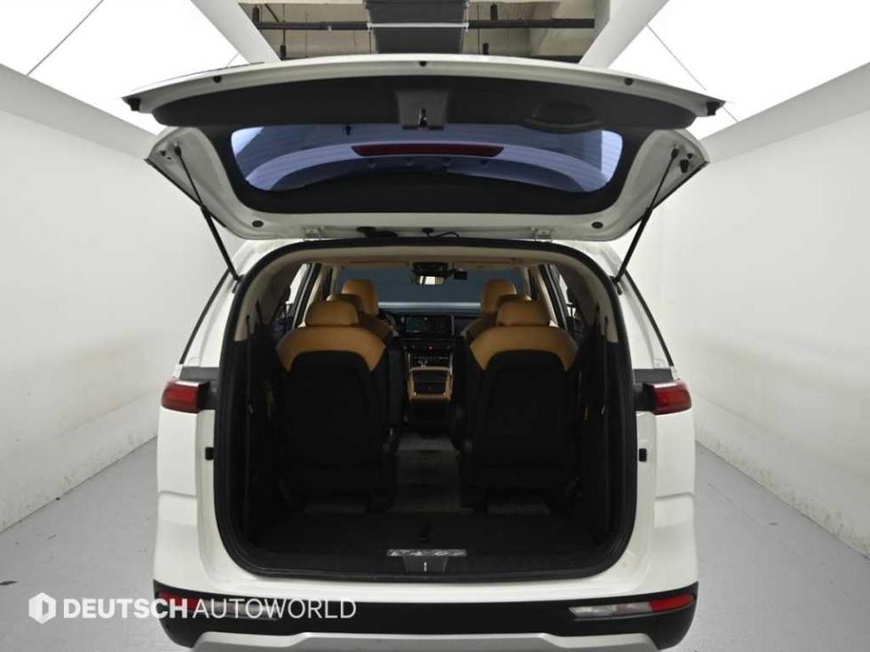2021 - kia carnival