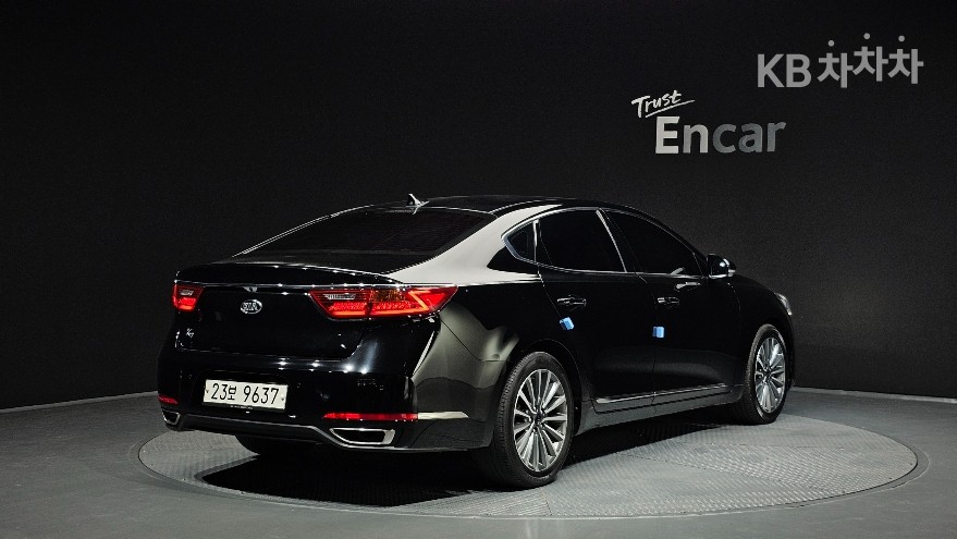 2019 - kia k7