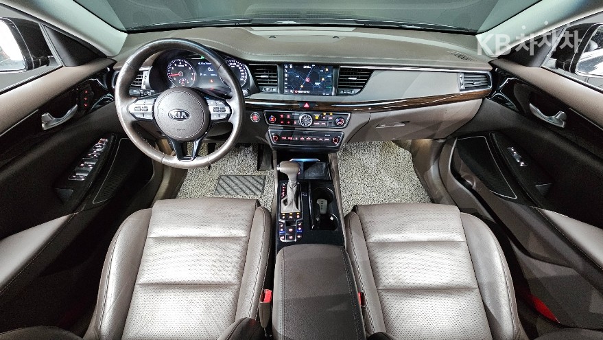 2019 - kia k7