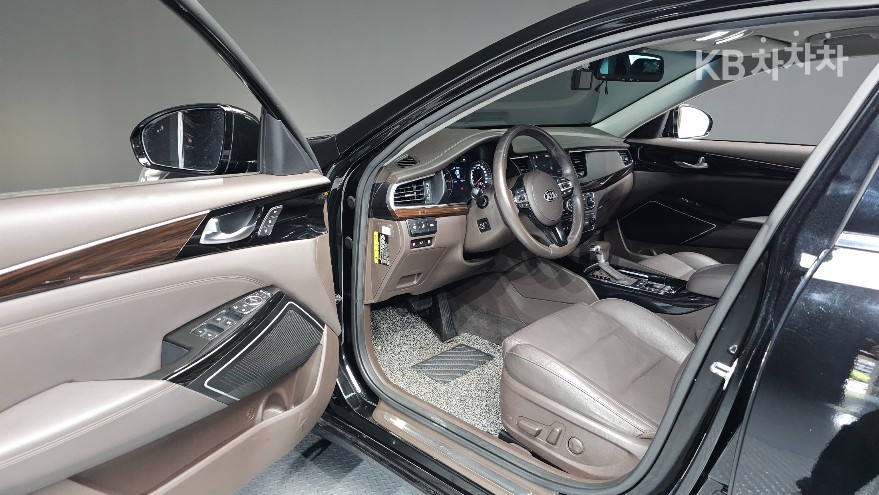 2019 - kia k7