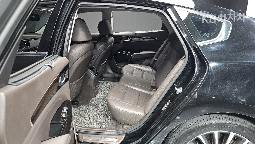 2019 - kia k7
