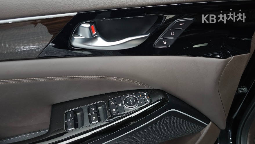 2019 - kia k7