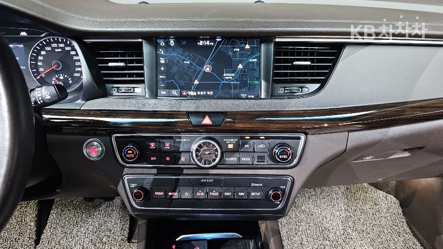 2019 - kia k7