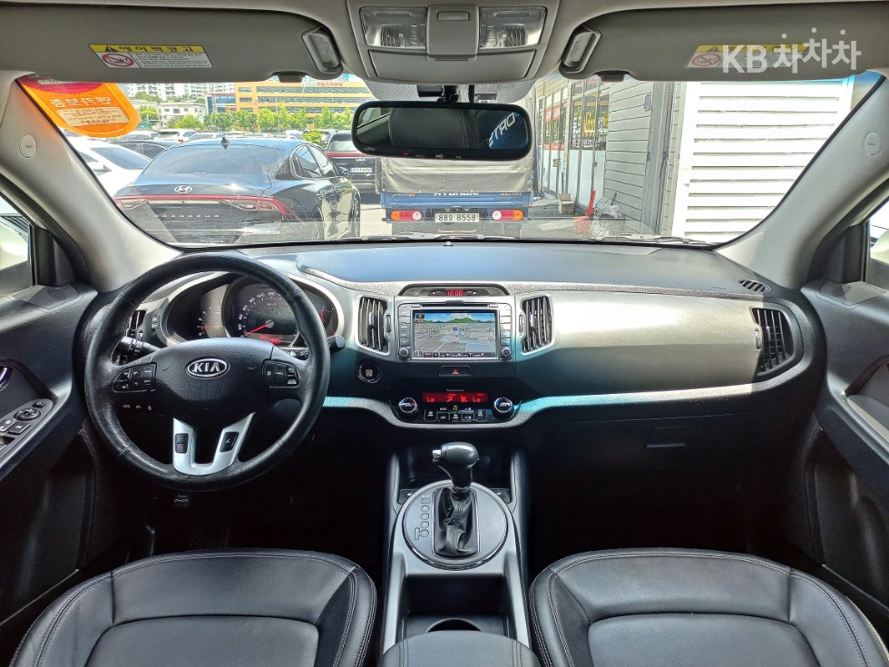 2012 - kia sportage