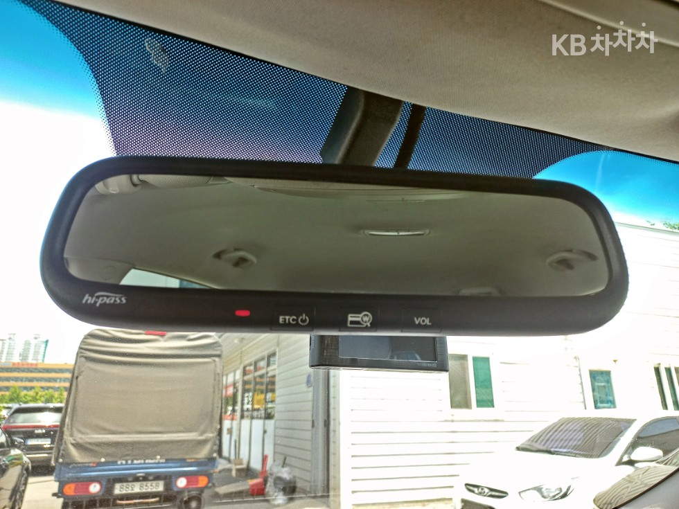2012 - kia sportage