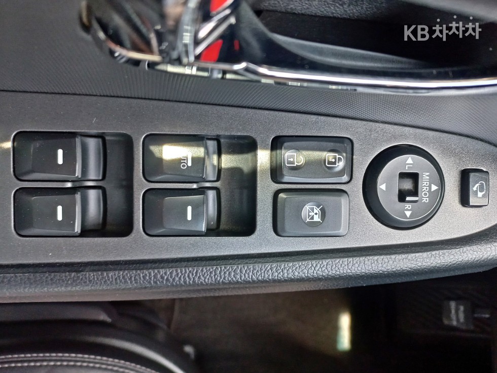 2012 - kia sportage