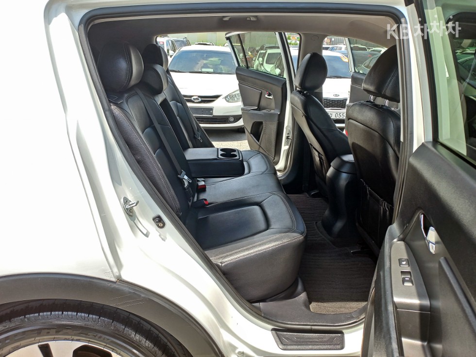 2012 - kia sportage