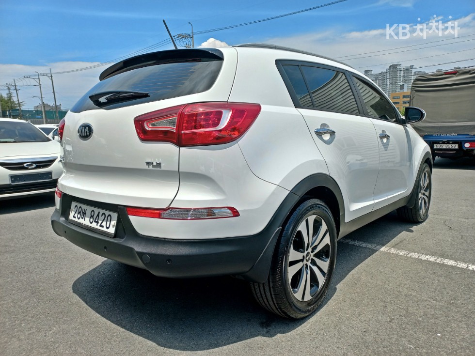 2012 - kia sportage