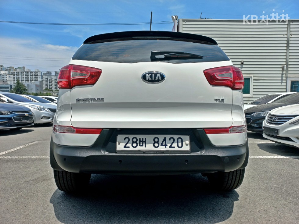 2012 - kia sportage