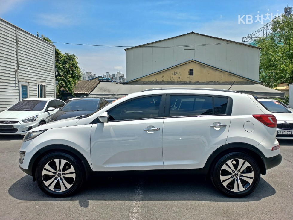 2012 - kia sportage
