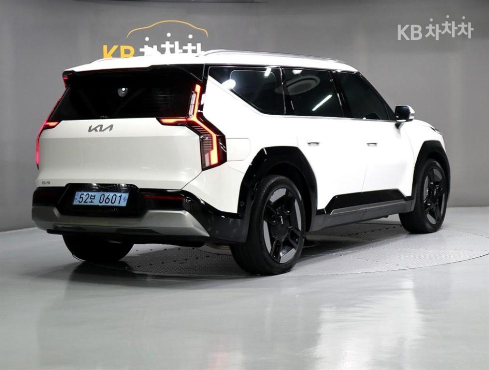 2024 - kia ev9
