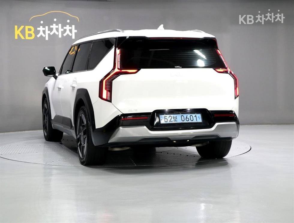2024 - kia ev9