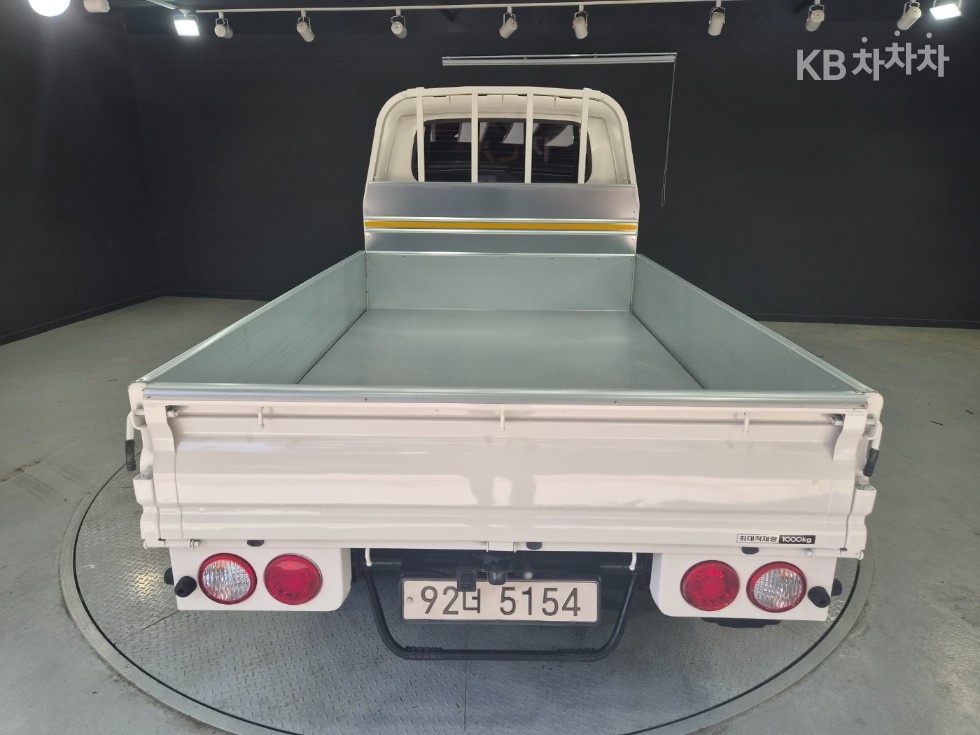 2021 - kia bongo iii