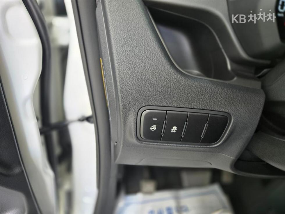 2023 - kia kia