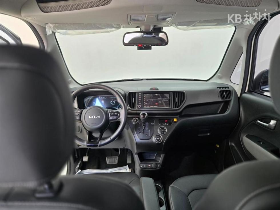 2023 - kia kia