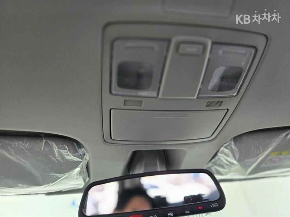 2023 - kia kia