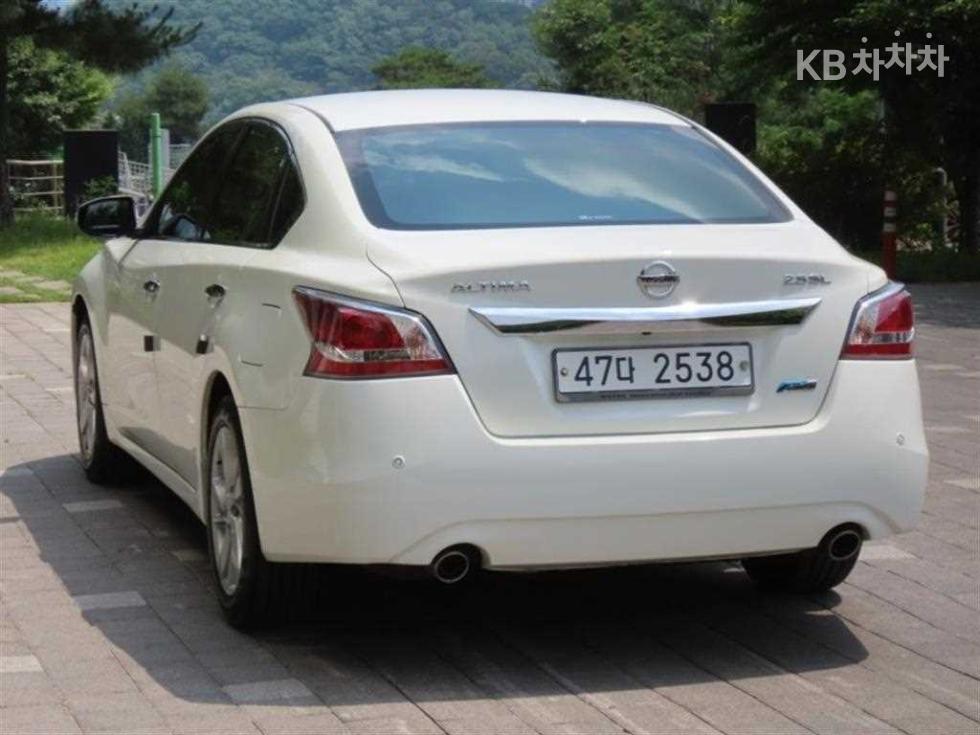 2014 - nissan altima