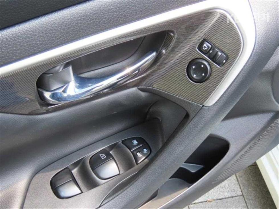2014 - nissan altima