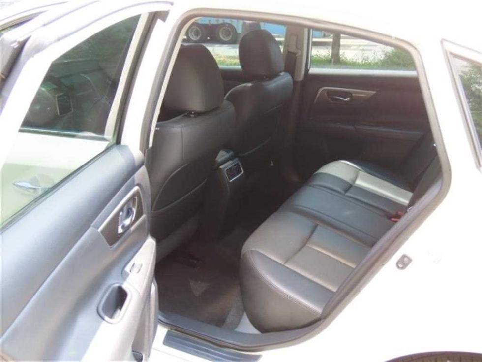 2014 - nissan altima