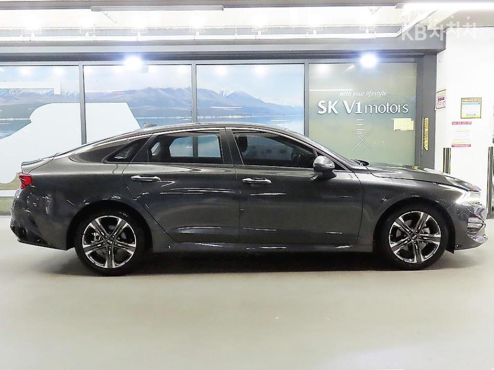 2021 - kia k5