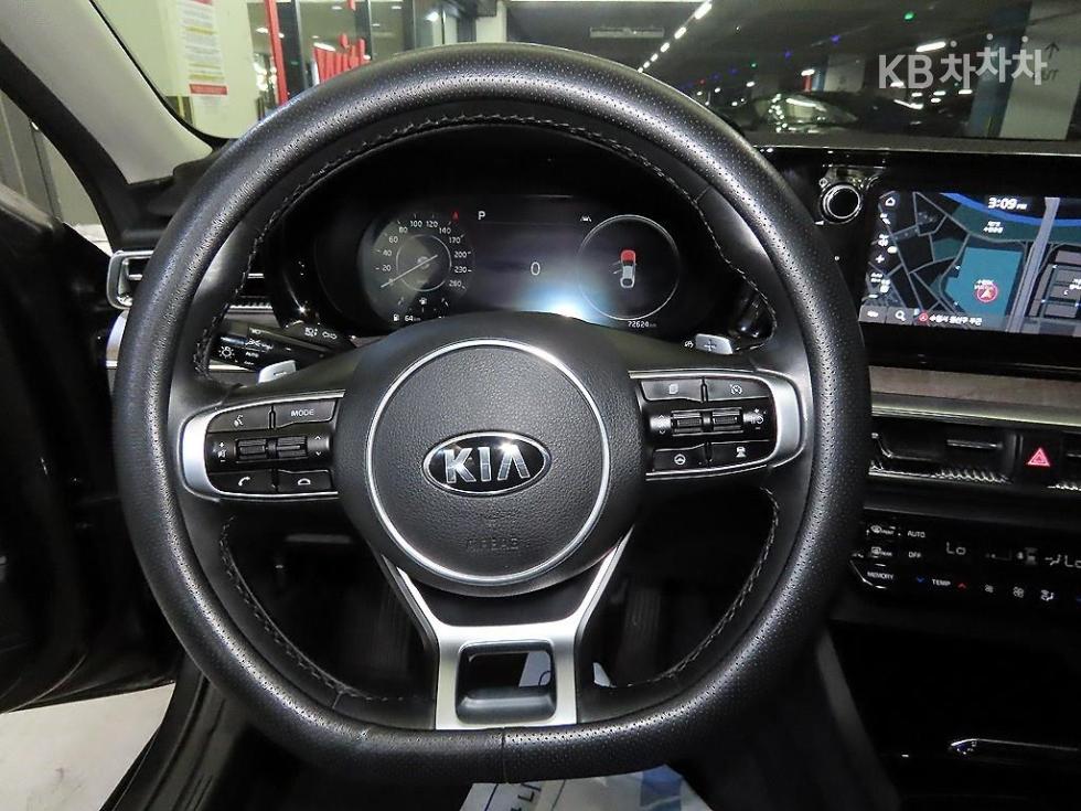 2021 - kia k5