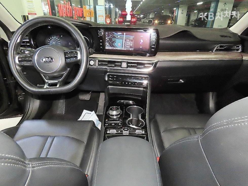 2021 - kia k5