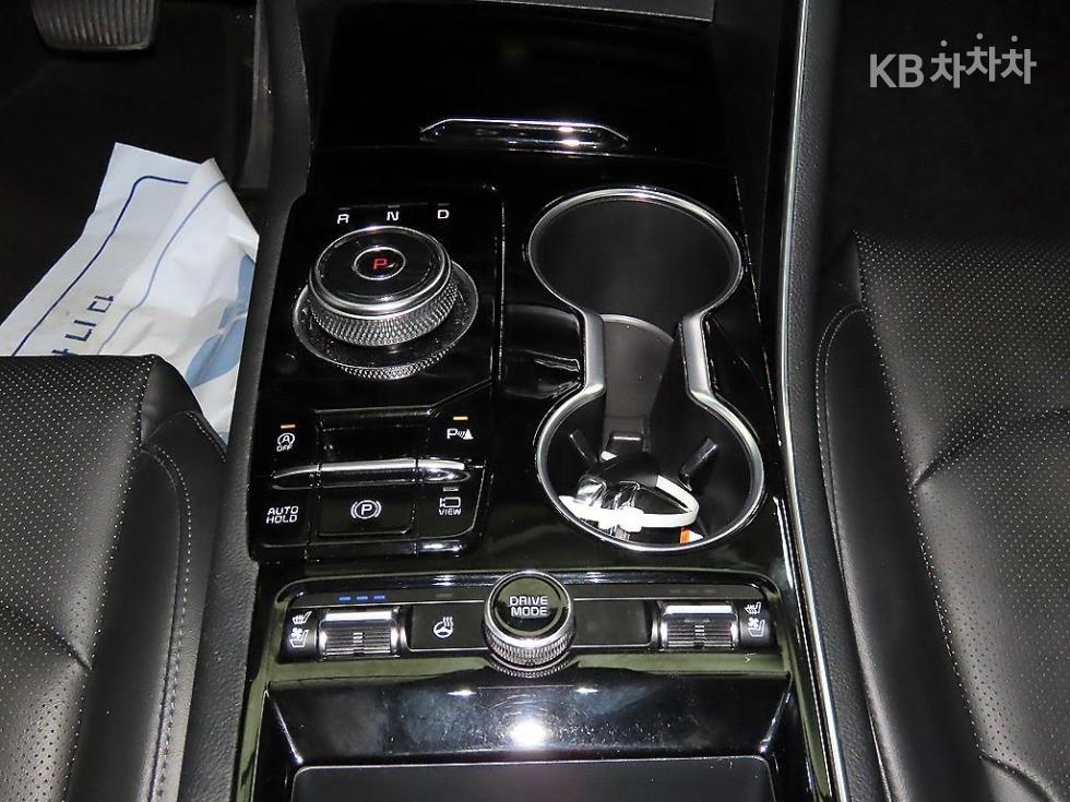 2021 - kia k5