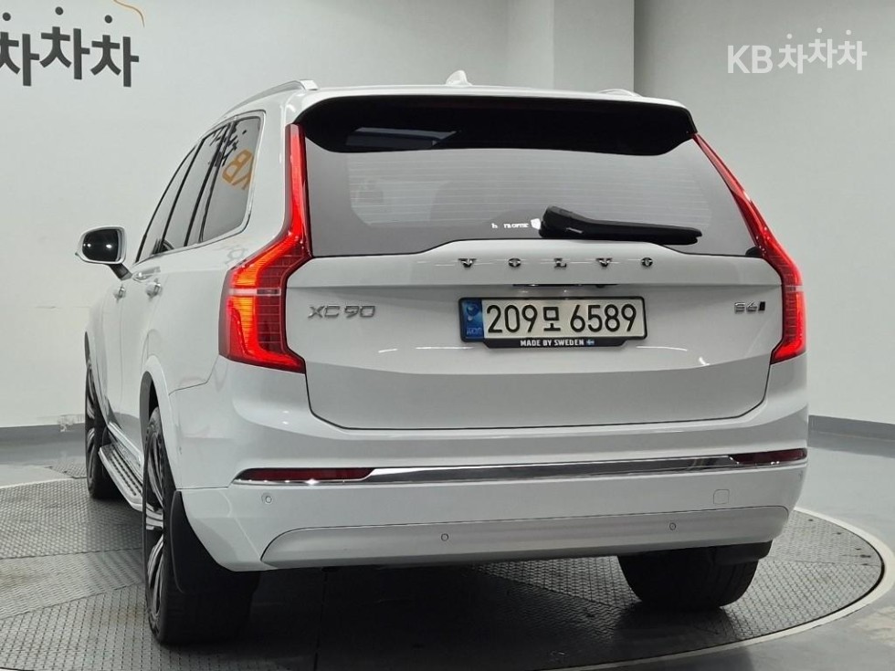 2022 - volvo xc90