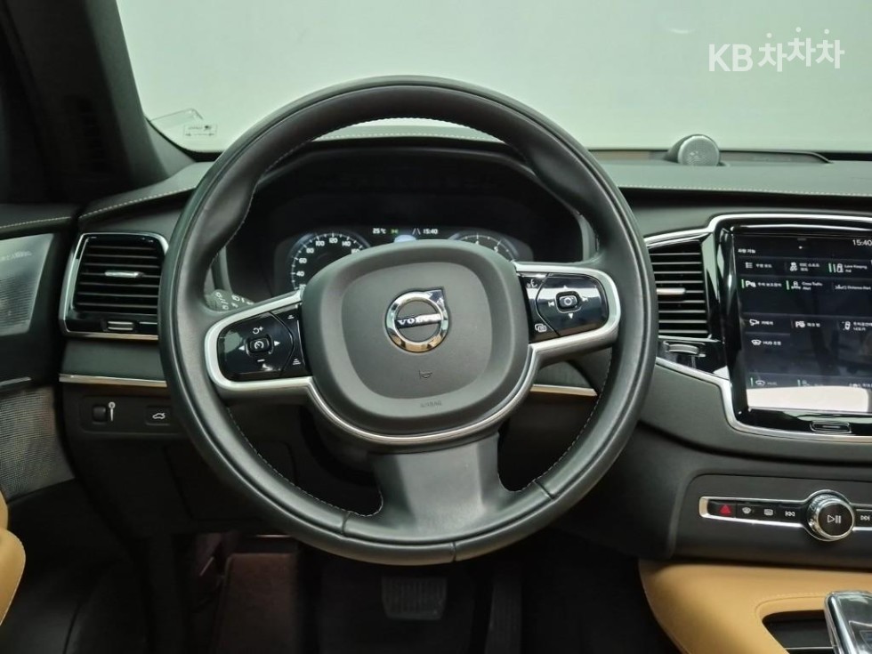 2022 - volvo xc90