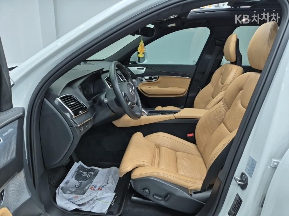 2022 - volvo xc90