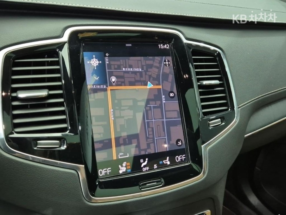 2022 - volvo xc90