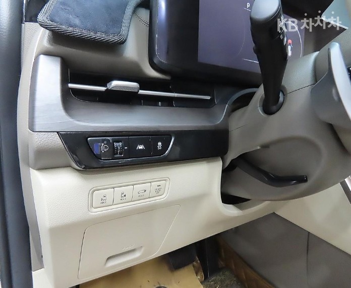 2022 - kia carnival