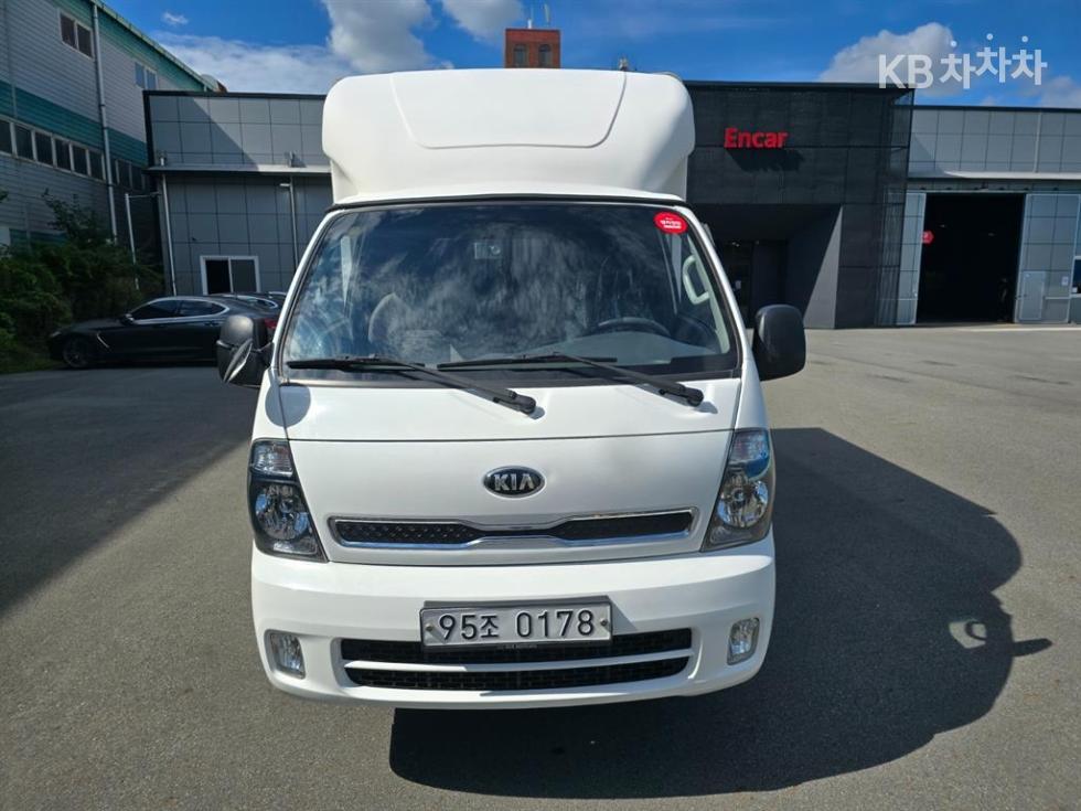 2017 - kia bongo iii