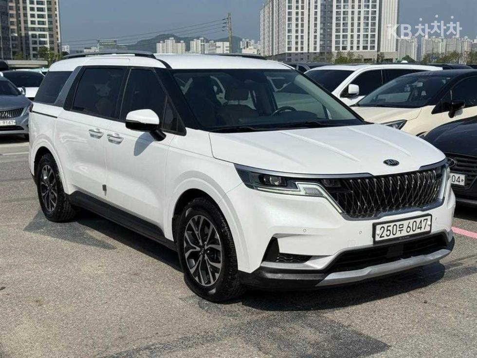 2021 - kia carnival