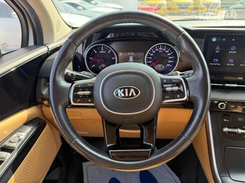 2021 - kia carnival