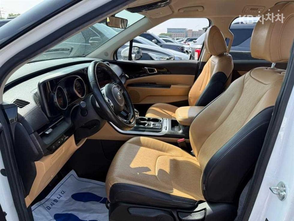2021 - kia carnival