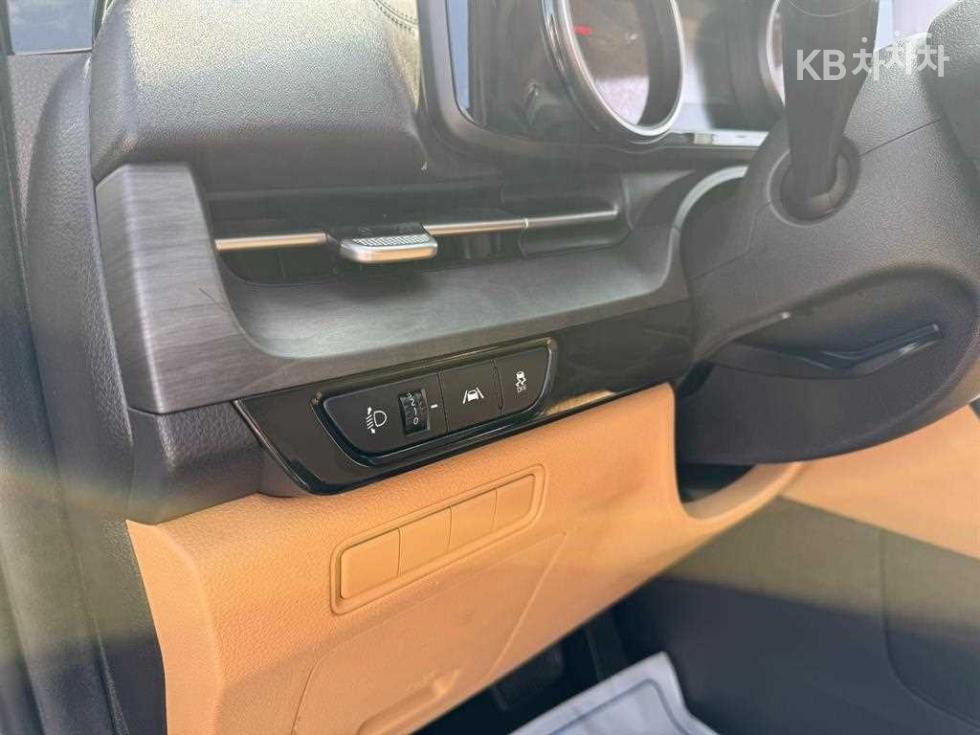 2021 - kia carnival
