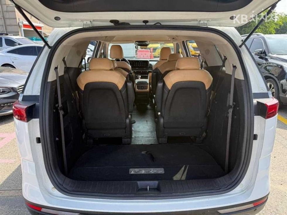 2021 - kia carnival